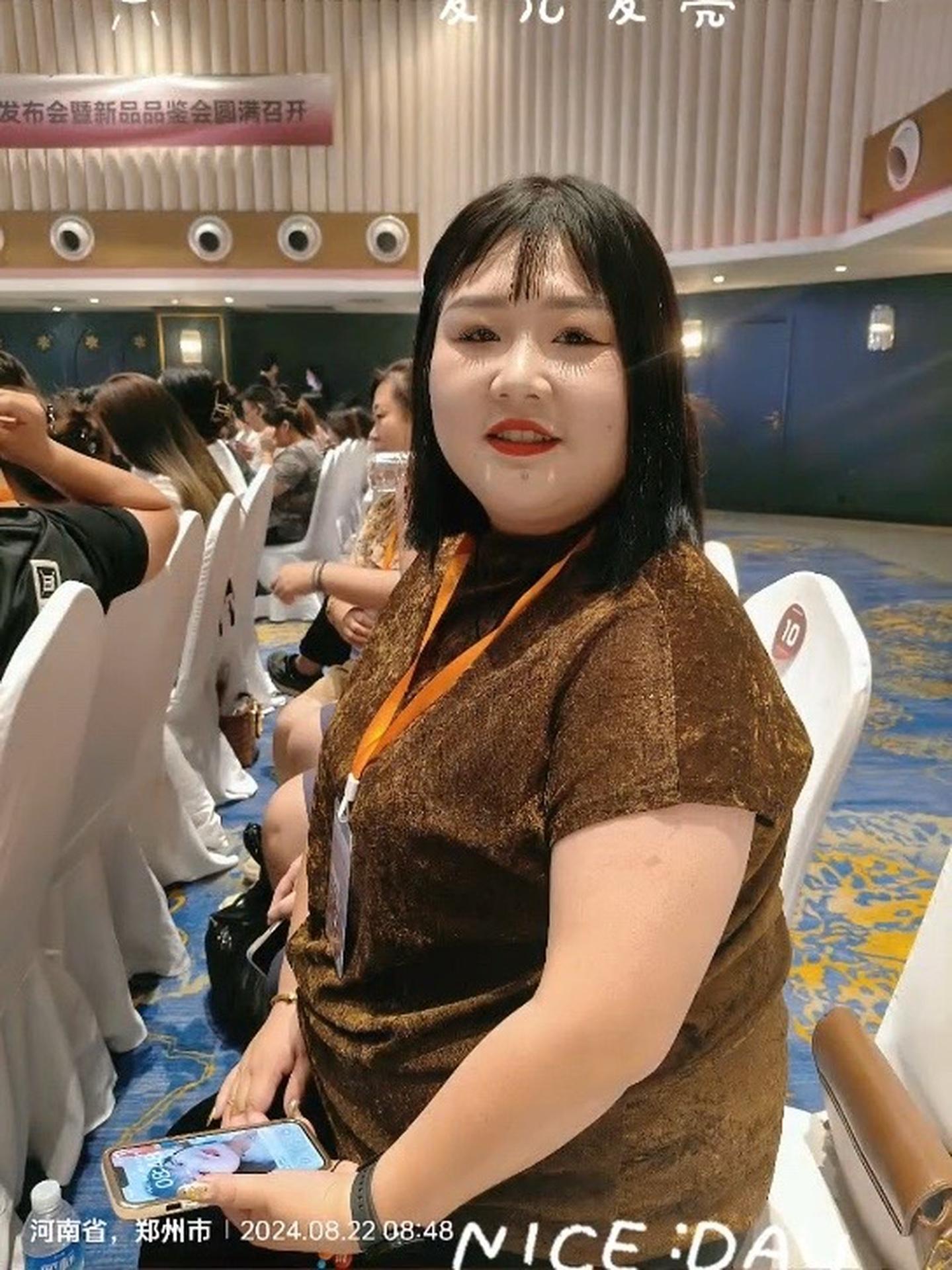 240斤的胖妈小吕最新(240斤的胖妈小吕今天的视频)