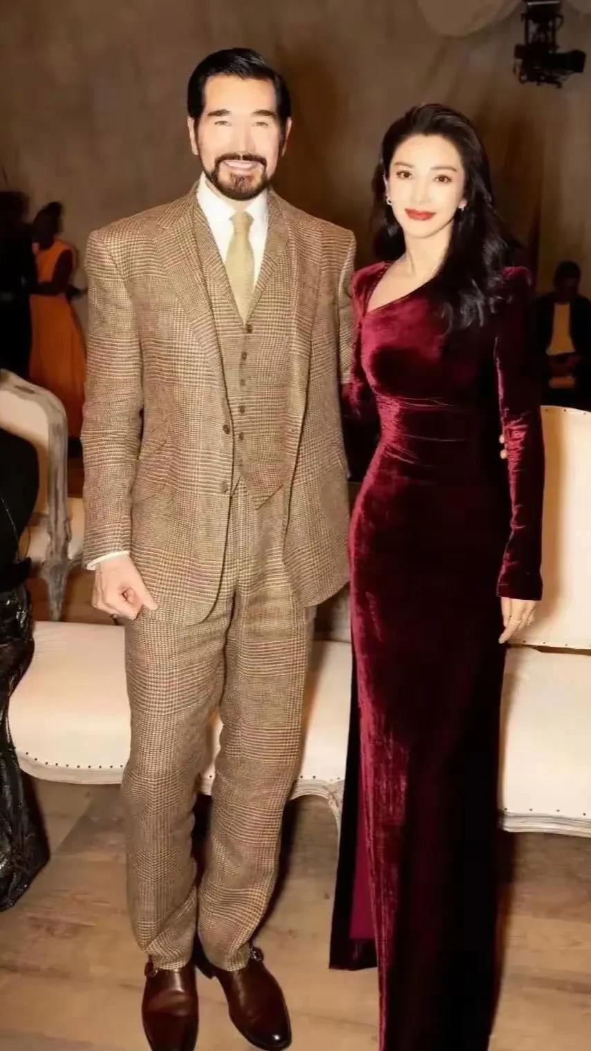 费翔现任老婆(费翔有哪些女友)