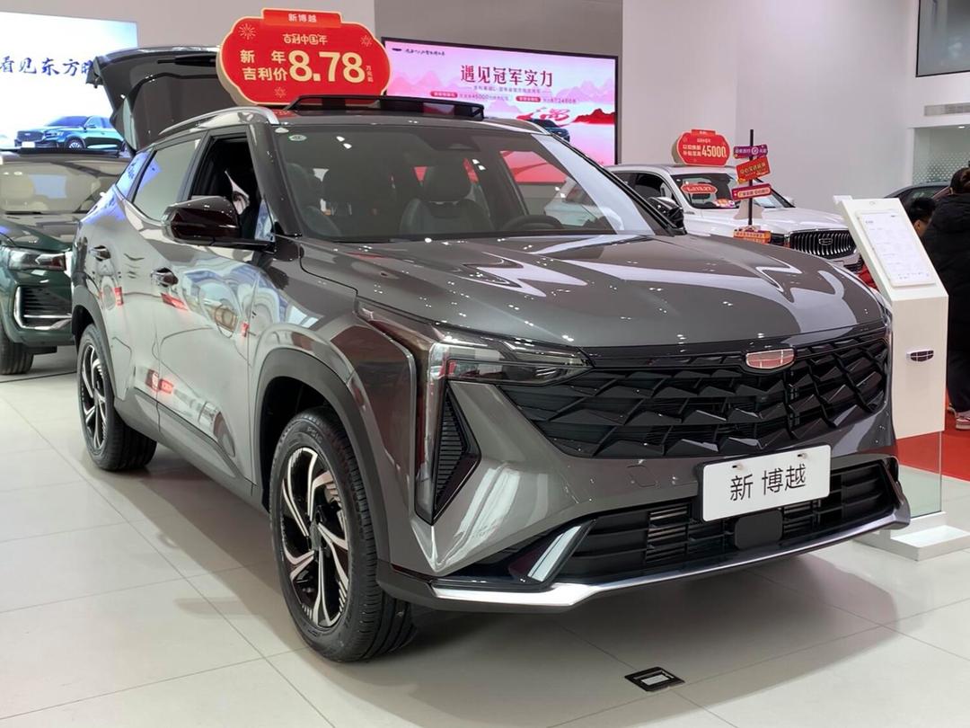 关于吉利suv2022款报价及图片的信息