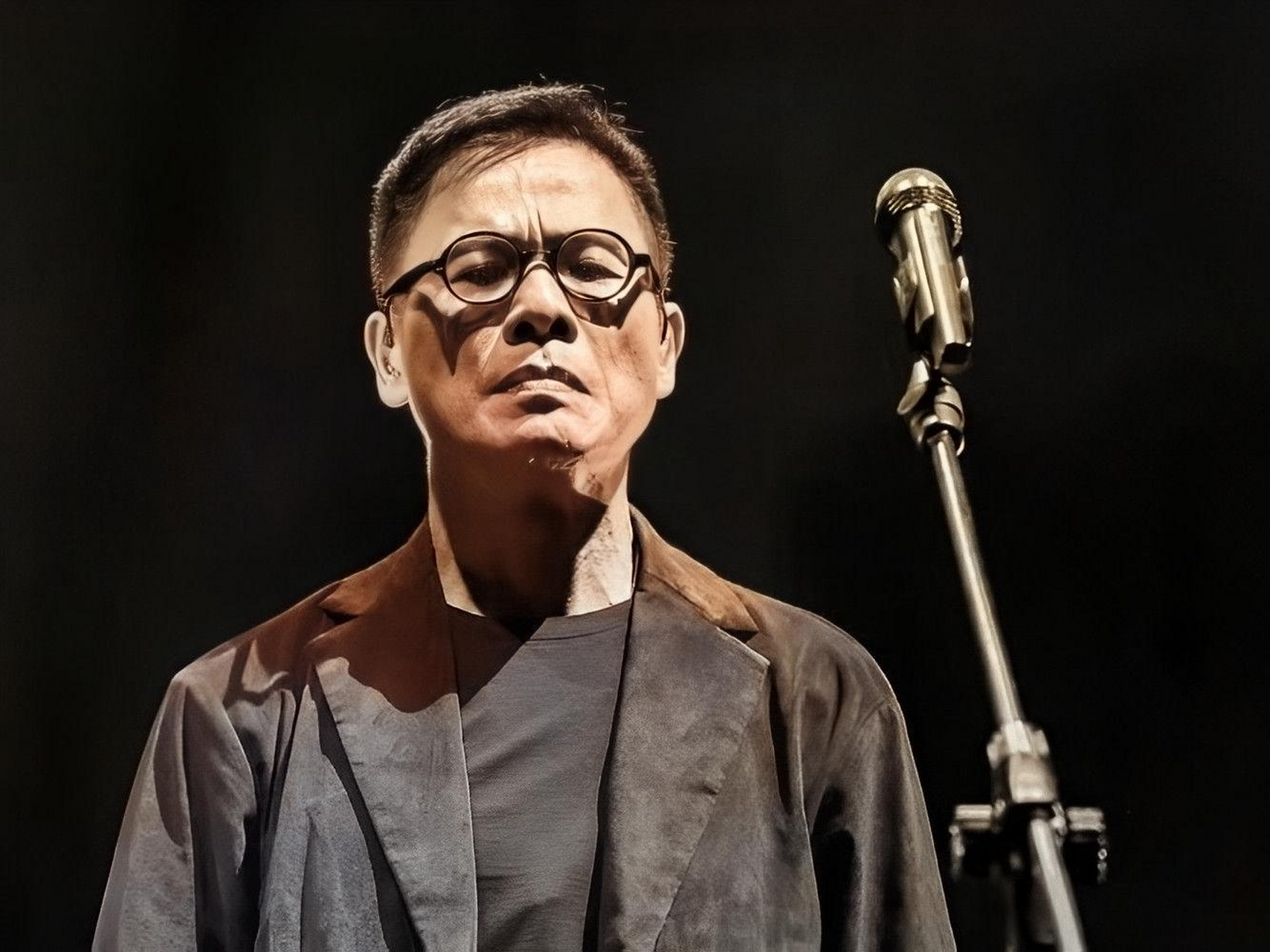 罗大佑简介个人简历(罗大佑简介个人简历及照片)