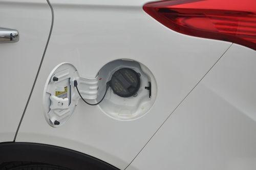 新手汽车加油怎么打开油盖(新手汽车加油怎么打开油盖子) 新手汽车加油怎么打开油盖(新手汽车加油怎么打开油盖子)