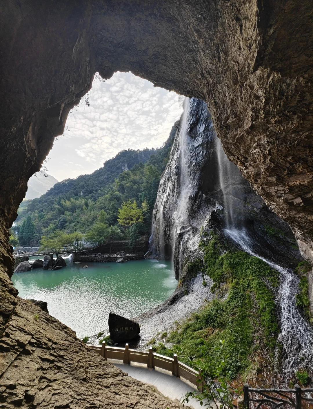 适合一个人散心的旅游地方(适合一个人散心的旅游地方有哪些)