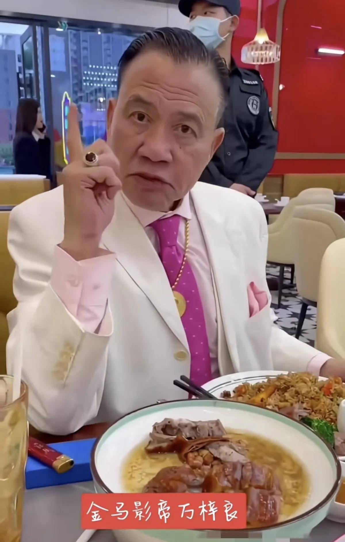 万梓良个人资料简介(万梓良个人资料简介个)