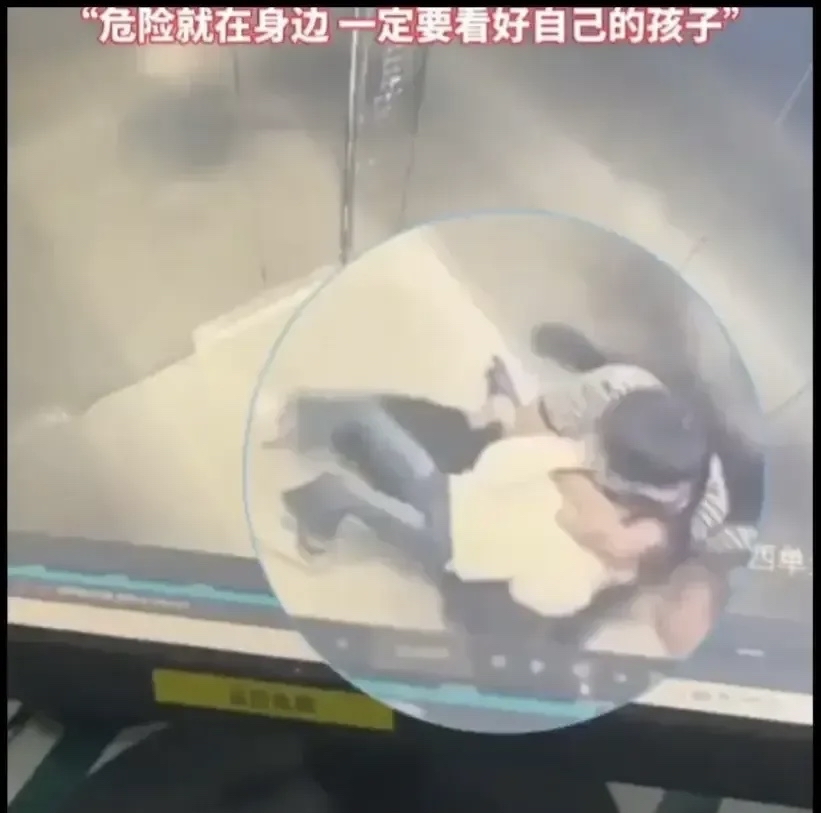 男子救下女童却被指责手放得不对(男子救下一女子,没想到两人生活从此改变)