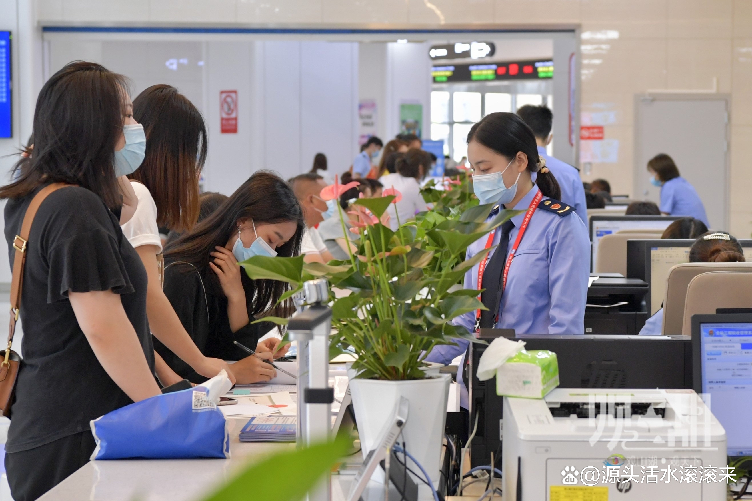 政务服务中心待遇高吗(政务服务中心工作人员是什么编制)