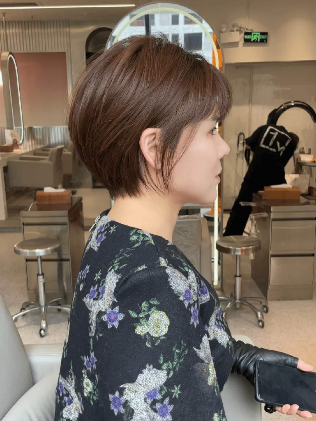 女孩短发发型图片(女孩短发发型图片大全最新款)