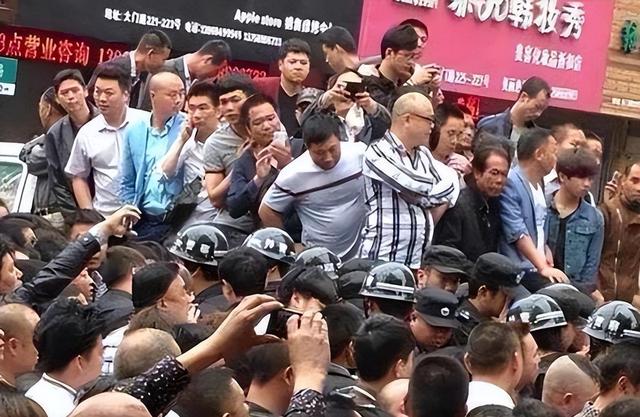 怎么报复城管却不犯法(怎么报复城管却不犯法呢)