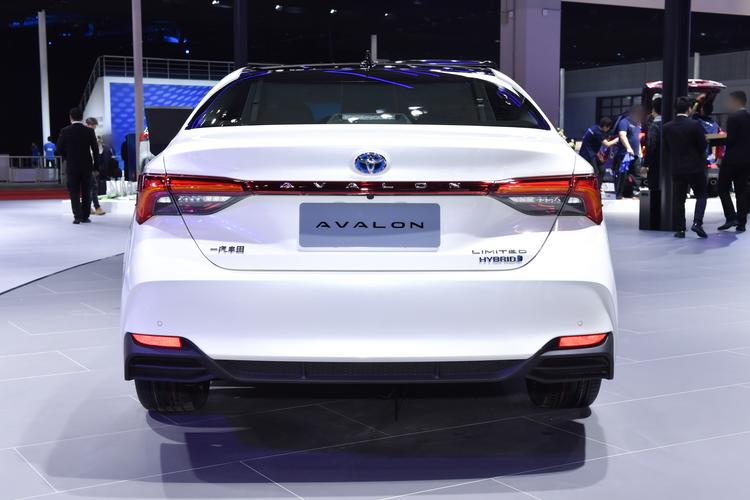 丰田hybrid是什么车型suv(丰田camry hybrid是什么车)