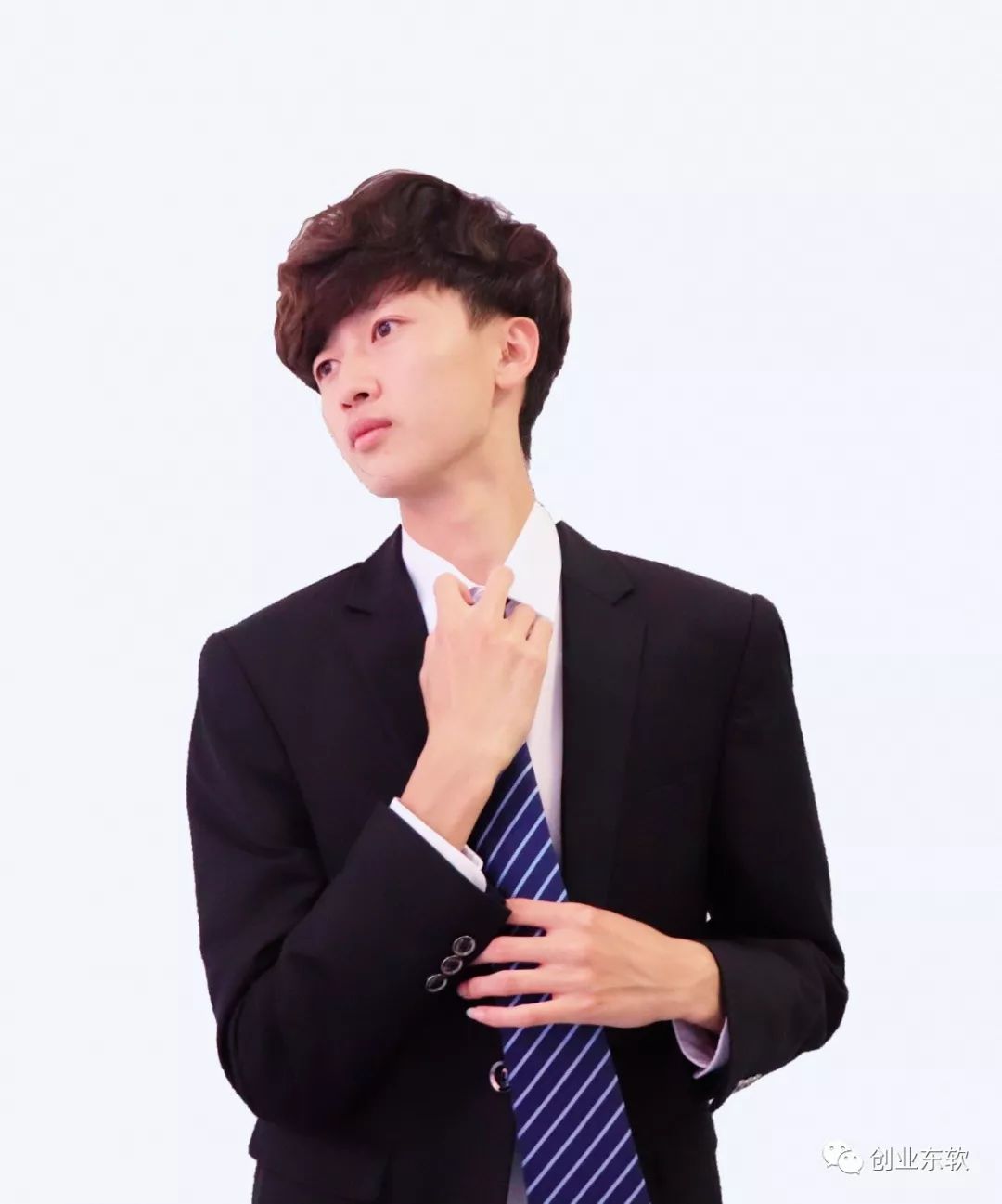 何卓莹(何卓莹微博) 何卓莹(何卓莹微博)