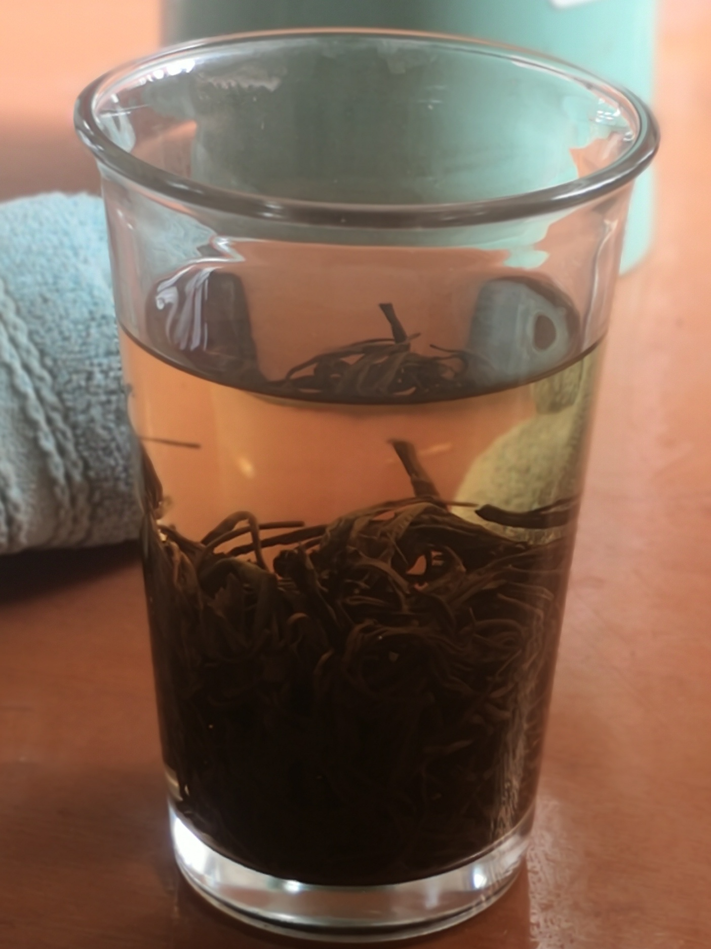 夏季喝红茶好不好(夏天喝红茶比较好对身体)