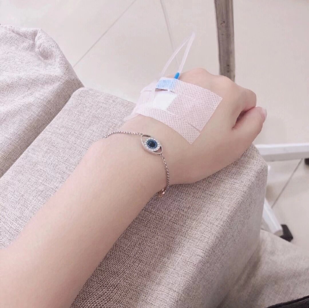 打点滴的图片(打点滴的图片真实 朋友圈)