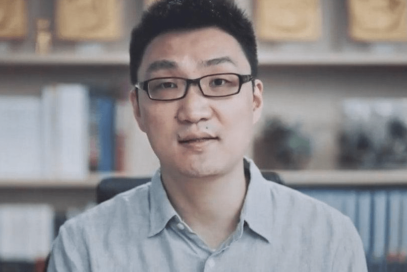黄峥个人资料简介及图片(黄峥1002黄峥  百度)
