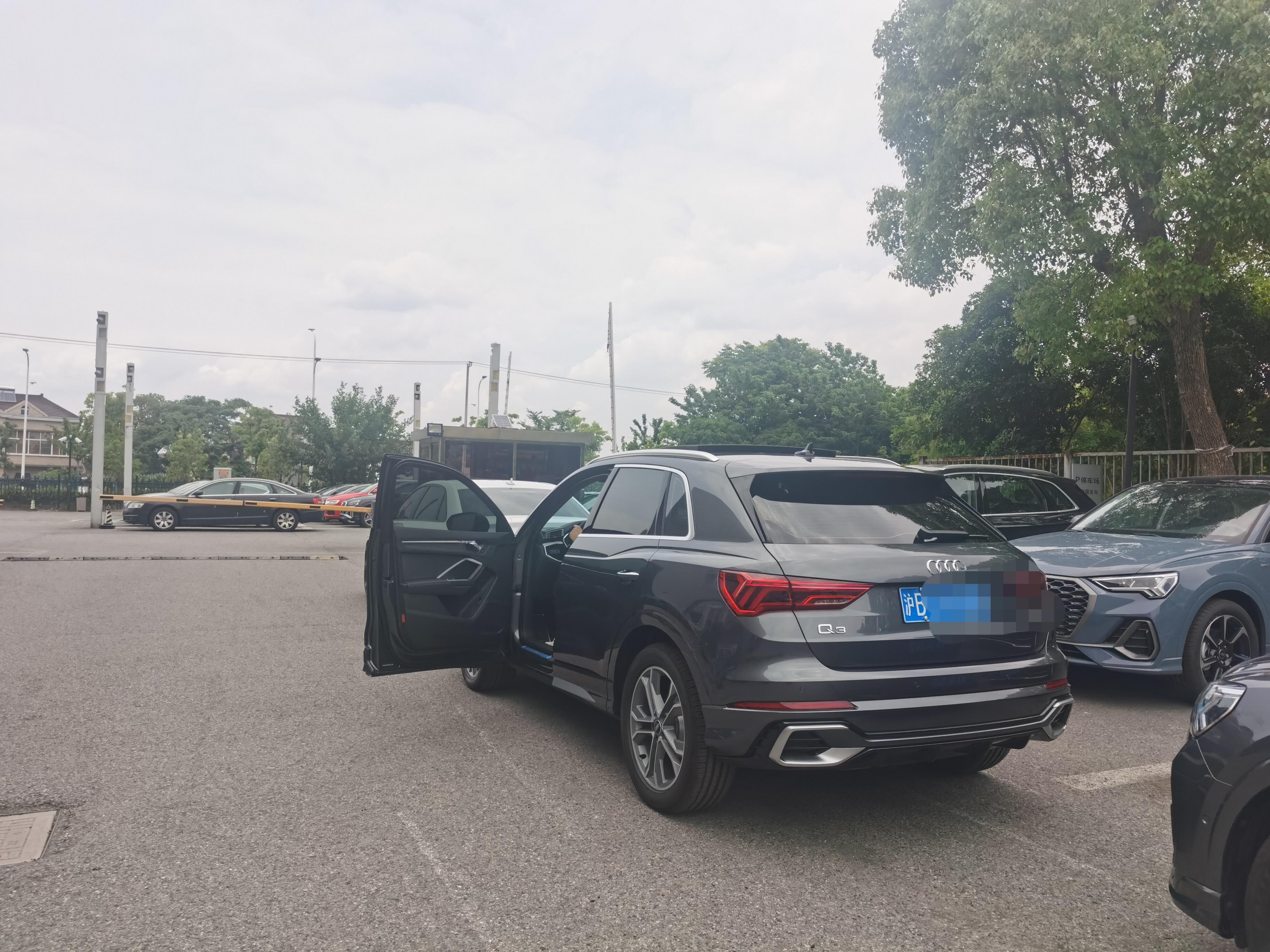 奥迪q3裸车价12万(奥迪q3suv裸车价多少) 奥迪q3裸车价12万(奥迪q3suv裸车价多少)