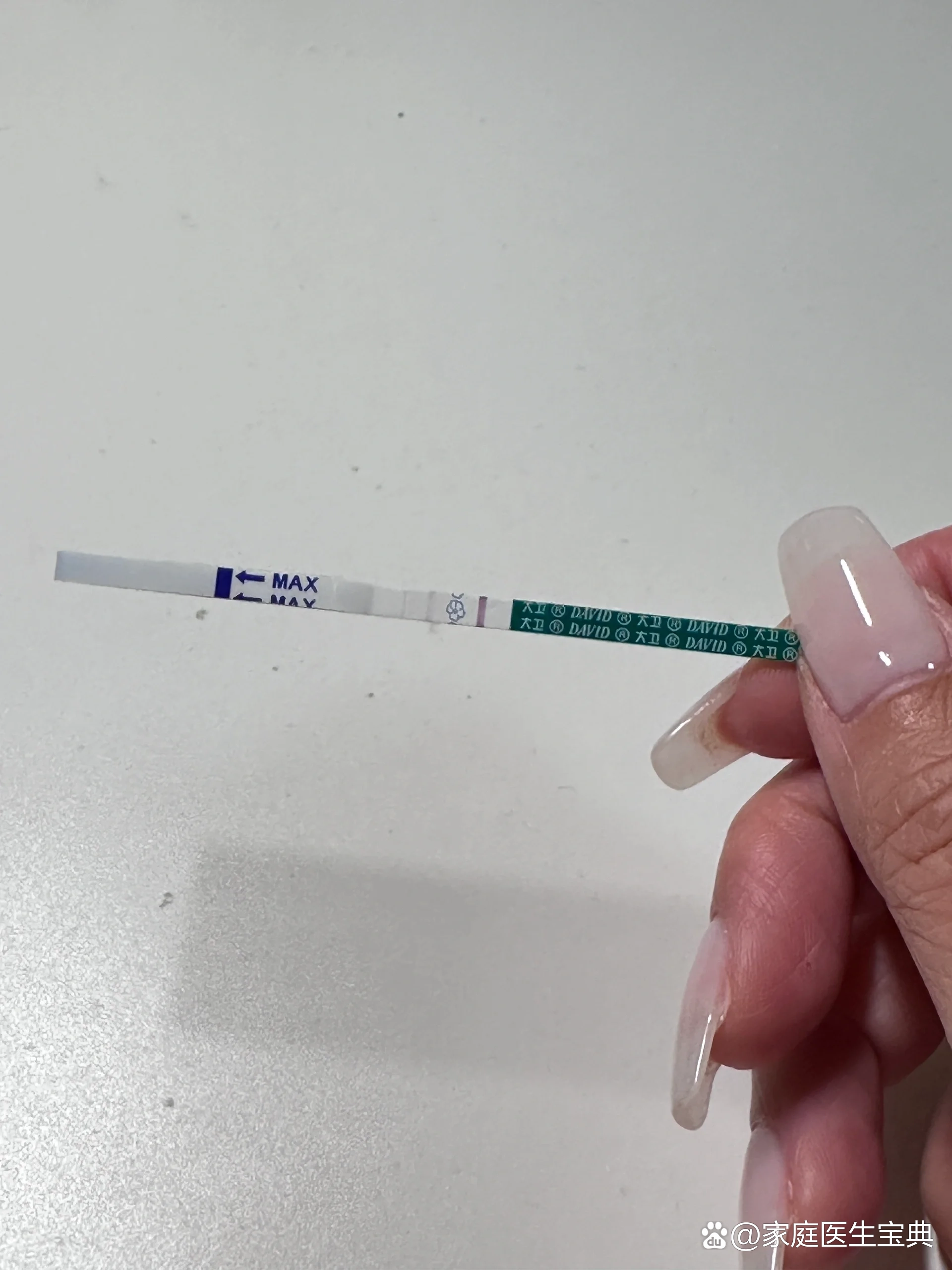 刚着床的排卵试纸图片(刚着床排卵试纸能测出来怀孕)